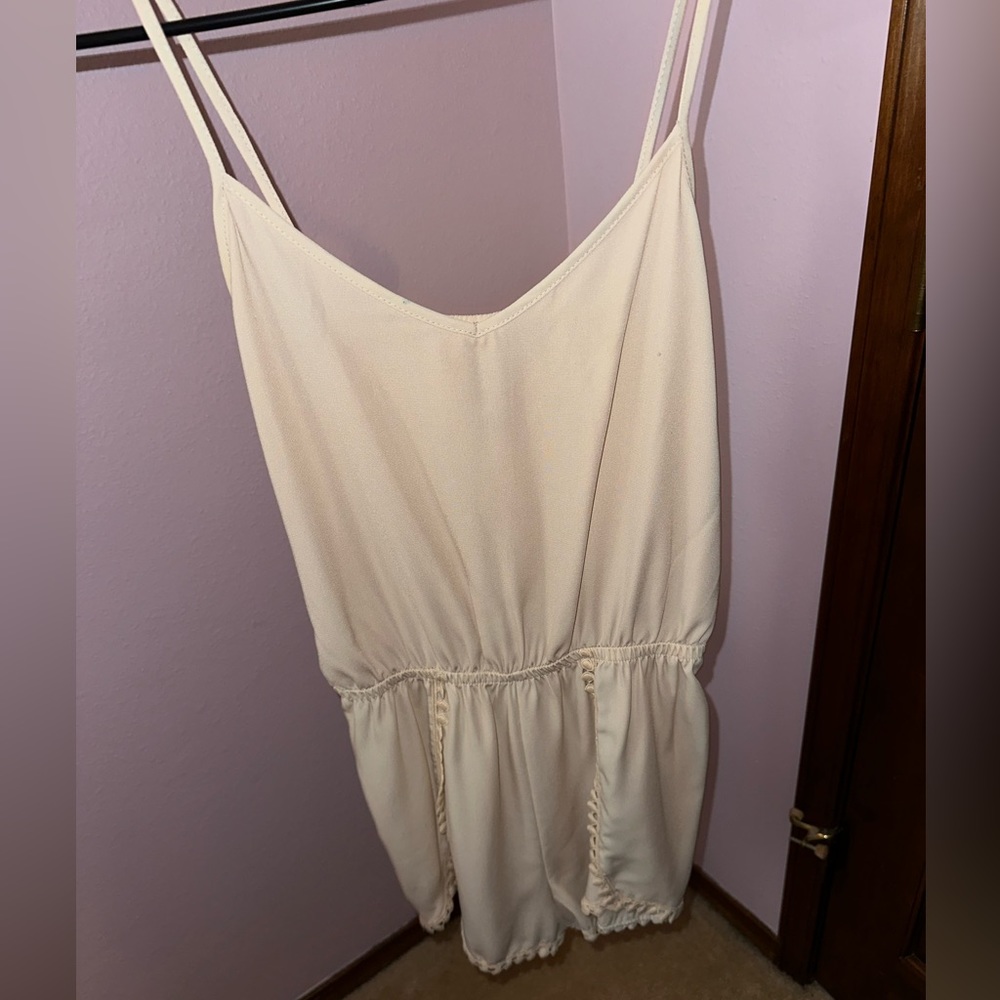Cream romper
